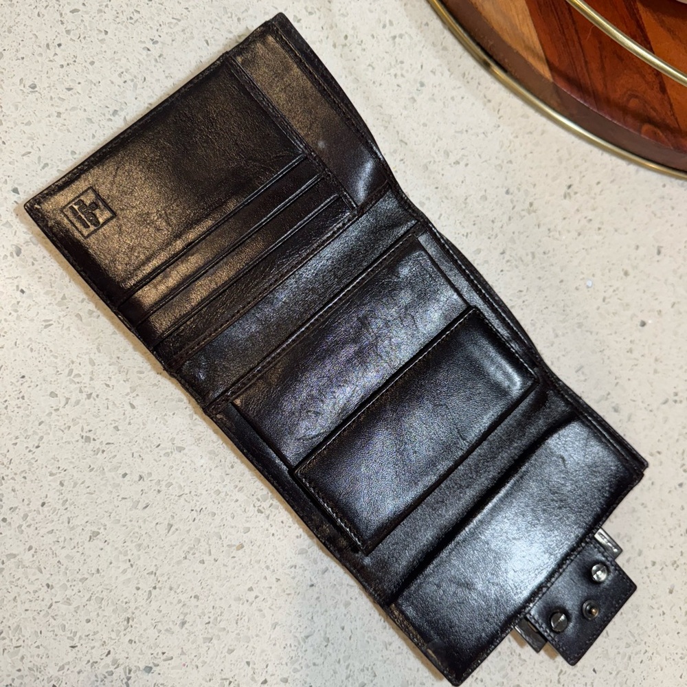 SOLD 🛑 Fendi Authentic Vintage Wallet - Picture 2 of 7